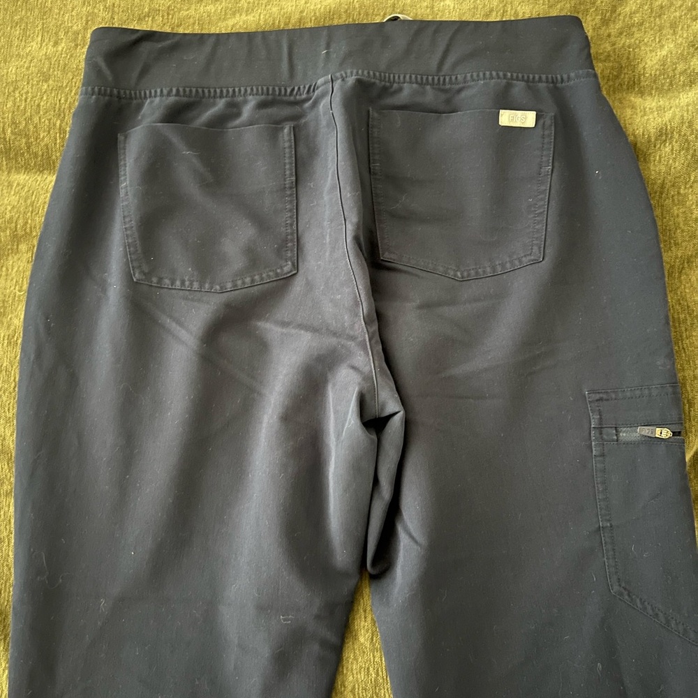 Figs navy blue scrub bottom